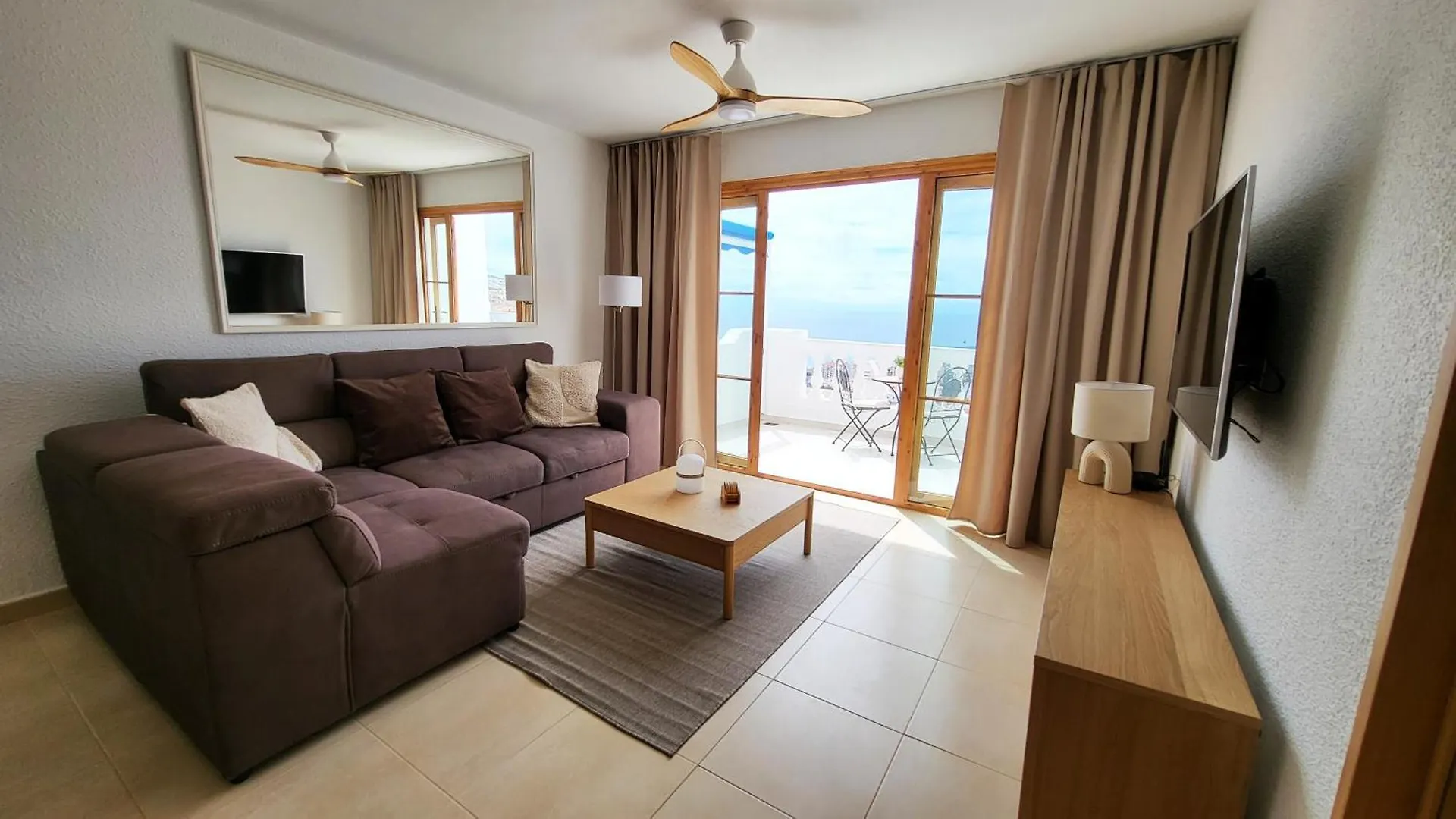 Апартаменты Discover Your Perfect Escape ! Арона Испания